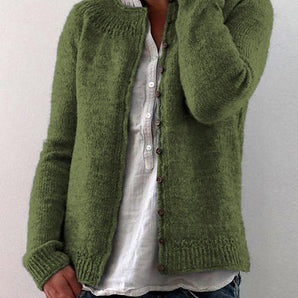 Avencea | Stylish and Minimalist Winter Sweater