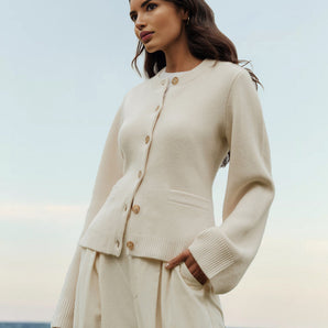 Ultra-Soft Cashmere Cardigan with Buttons - Timeless Style and Design at Avencea