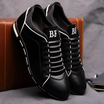 Men's red leather dress shoes with a stylish pointed loafer design, variant Nero in size 47, shown with sleek automotive-inspired detailing and made from high-quality synthetic rubber for enhanced durability.