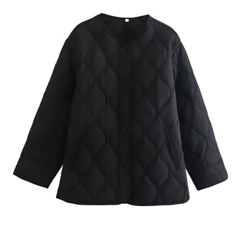 Black oversized quilted jacket for women, featuring a lightweight puffer design with long sleeves and a collar. The jacket is styled for an urban look and is shown in size Large.