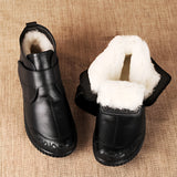 Brown leather ankle boots featuring a zippered design, shown in color 'Nero' with size '41', exhibiting a non-slip sole ideal for equestrian activities.