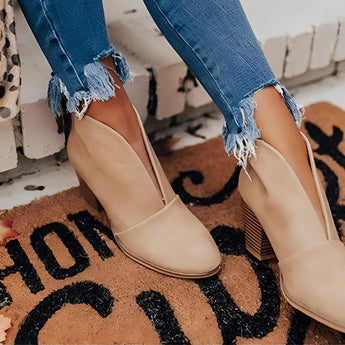 Brown suede women's ankle boots featuring a fringed design and block heels, shown in persimmon color, likely in size 43.