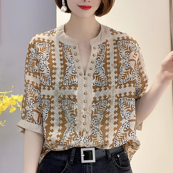Bohemian style blouse for women with a butterfly print, featuring a V-neck and batwing sleeves, in beige color, size 4XL.