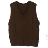 Men's sleeveless wool sweater vest in elegant gray with a cable knit pattern and V-neck collar.