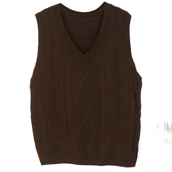 Men's sleeveless wool sweater vest in elegant gray with a cable knit pattern and V-neck collar.