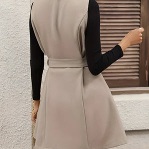 Elegant Sleeveless Grey Trench Dress with Flared Skirt