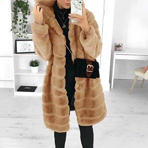 Hooded luxury faux fur coat in Marrone11 color, designed for winter fashion. The coat is 5XL in size, featuring a white and beige color scheme with a stylish collar and full sleeves.