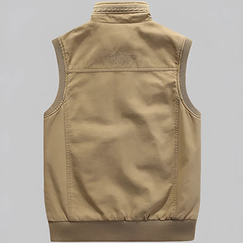 Khaki slim-fit cargo pants featuring multiple pockets, shown in a beige color, suitable for outdoor activities.