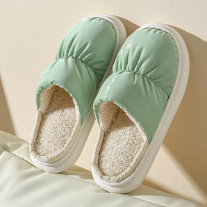 Women's light green quilted padded insulated winter slippers in size 42, designed for comfort and warmth during cold weather.