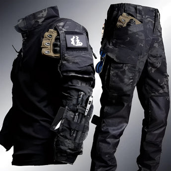 Men's MultiCam Tactical Combat Uniform in Nero color, size 3XL, featuring military-grade camouflage pattern with long sleeves, cargo pants, and a glove visible, suitable for outdoor work or sports activities.