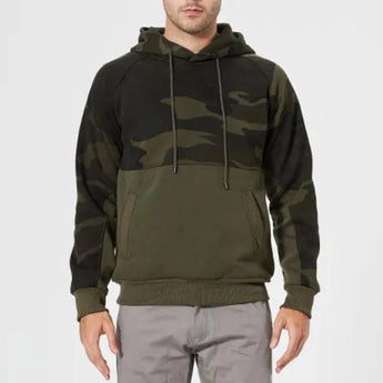 Men's green camouflage hoodie designed for tactical use, featuring a front pocket, long sleeves, and a comfortable collar, ideal for hunting and outdoor activities.