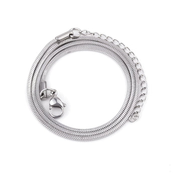 Minimalist multi-layer silver necklace, 2mm width, 60cm length, lightweight and versatile design featuring delicate, interlocking layers, perfect for everyday wear or special occasions.