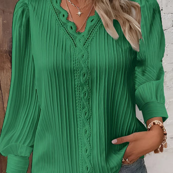 Green ruffled blouse featuring lace details, designed for women. The top is long-sleeved and styled with a dress shirt collar, ideal for a 4XL size.
