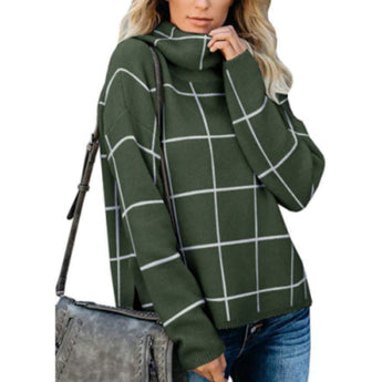 Oversized black and white checkered jacket in a plus size, featuring a trendy tartan pattern. The jacket has a collar and long sleeves, with a focus on the shoulder and neck areas. The variant shown is in a green color, size XL, with an emphasis on its flattering fit around the waist.