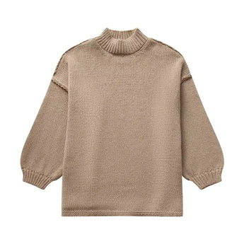 Oversized cream knit sweater with a cozy woolen texture, featuring long sleeves and a classic collar. The sweater is shown in a khaki color, size large, perfect for elegant autumn fashion.