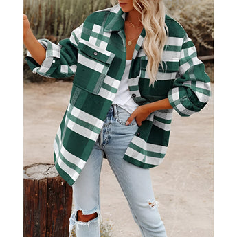 Oversized green plaid jacket for women, featuring long sleeves and a street style design suitable for autumn. The jacket includes a tartan pattern and is showcased in size 3XL.