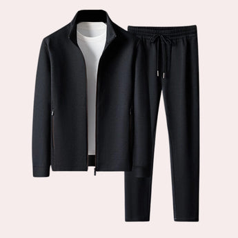 Black quick-dry breathable gym shorts with an elastic waistband, size 2XL, likely lying flat or folded.