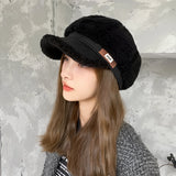 Women's fashionable winter Sherpa baseball cap in Nero, featuring a cozy and stylish design.