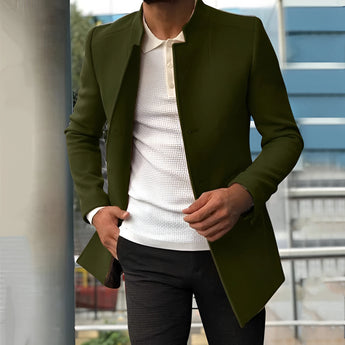 Modern men's slim fit camel coat in green, 3XL size, showcasing a stylish blazer design with a focus on the shoulder, neck, and sleeve areas. The coat is positioned as an autumn fashion piece, featuring a sleek collar and tailored waist, suitable for both formal wear and casual sportswear occasions.