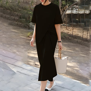 A black twisted tee featuring a stylish knot detail, with short sleeves and a comfortable fit in size 3XL.