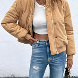 Tan corduroy bomber jacket for women featuring a trendy fall design, in a cachi color with long sleeves and a comfortable fit.