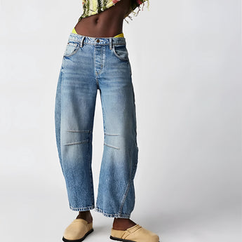 Wide-leg high-waist blue panel jeans in XL, showing full-length denim trousers with a comfortable urban fit.