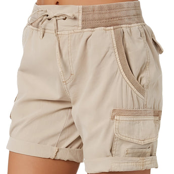Women's beige cargo shorts in a cachi color, featuring a lightweight fabric, elastic waist, and practical pockets, suitable for summer wear in size 3XL.
