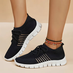 Women's black mesh lightweight sneakers designed for breathability and comfort, ideal for running, shown in color Nero and size 43.