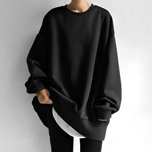 Women's oversized black sweatshirt featuring a minimalist urban streetwear design, shown in size 5XL, with a relaxed fit, long sleeves, and a simple round neckline.