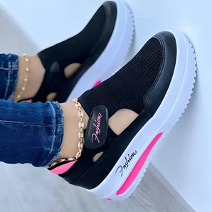 Women's Cushioned LED Slip-On Sneakers in Nero, size 43, featuring a stylish design with sportswear elements and synthetic rubber soles, perfect for outdoor activities.