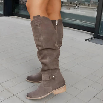 
Women's grey suede over-the-knee boots featuring a buckle detail, shown in a Marron color in size 43, displayed against a wooden floor background.