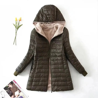 Women's green fleece-lined hooded winter coat in size 3XL, featuring a well-defined collar, long sleeves, and insulated material for added warmth.