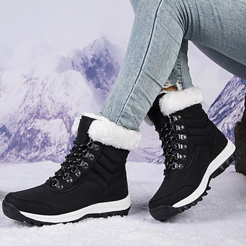 Women's black fur-lined insulated snow boots, size 42, featuring a non-slip sole, designed for winter wear.