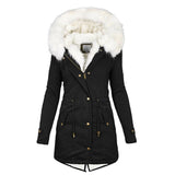 Donkergroene lange winterjas voor dames