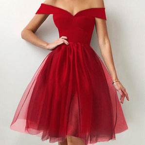 Avencea Chic Off-Shoulder Mid-Length Dress Made of Pleated Tutu Tulle with Boat Neckline